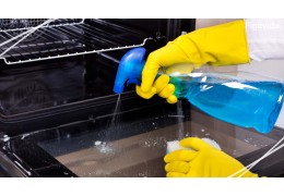 Come smontare e pulire il vetro del forno