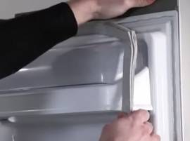 CONTROLLARE LA GUARNIZIONE DELLA PORTA