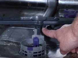 CONTROLLA IL LIVELLO DELL'ACQUA